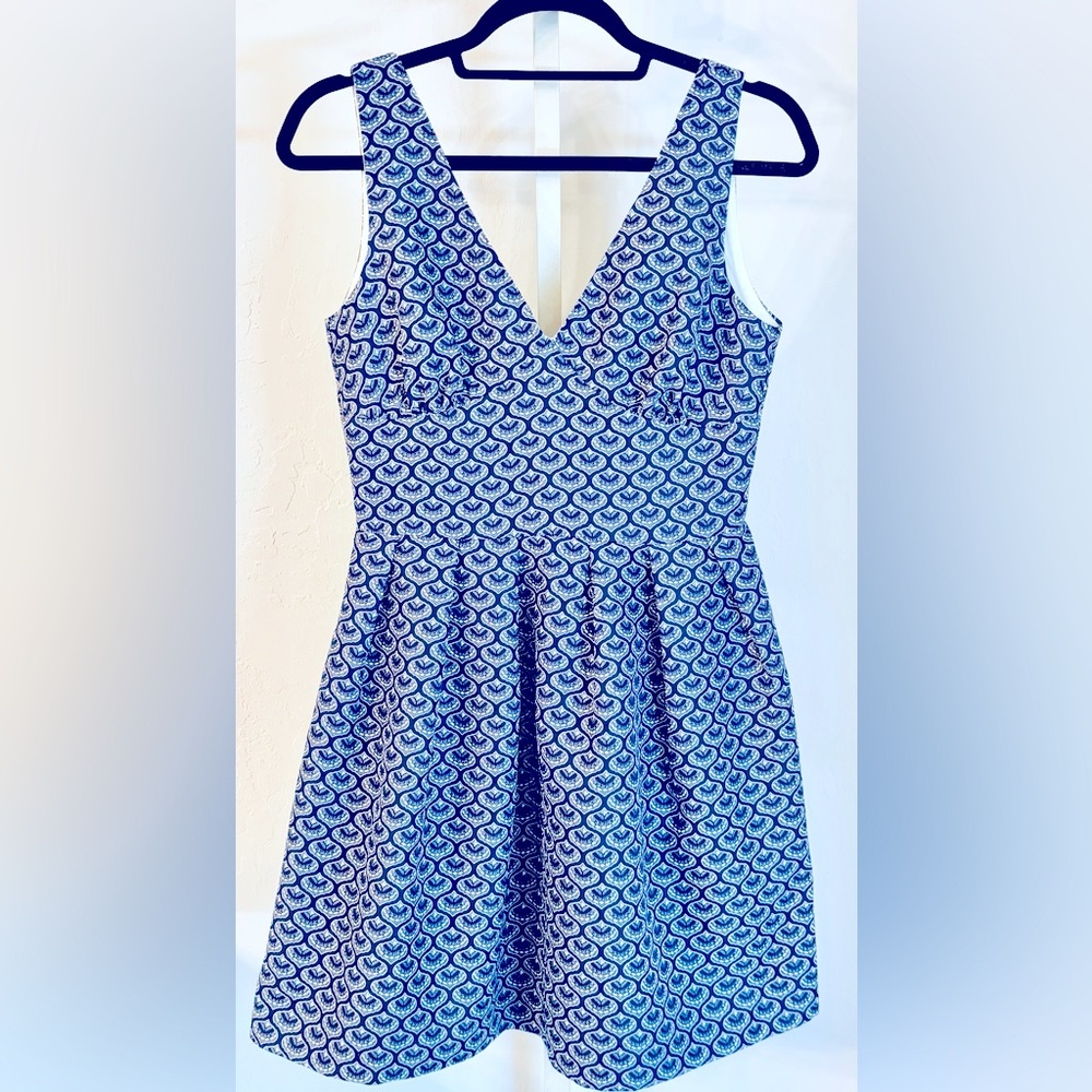 Whistle & Wolf London Blue Deco Print Structured Mini Dress, Size 8, NWT